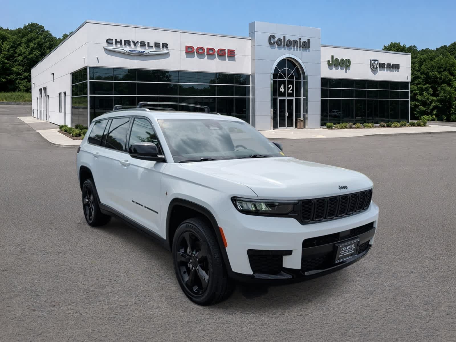 Used 2023 Jeep Grand Cherokee L Laredo AWD/4WD image 8