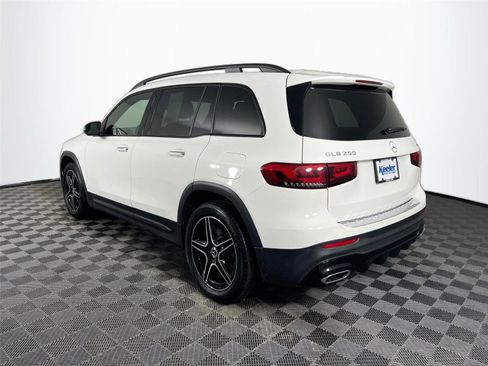 Certified 2023 Mercedes-Benz GLB 250 4MATIC image 4