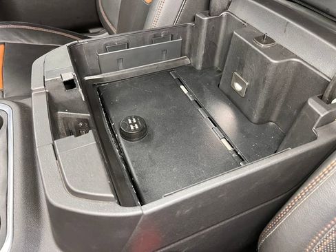 Used 2021 GMC Sierra 1500 AT4 w/ AT4 Preferred Package image 15