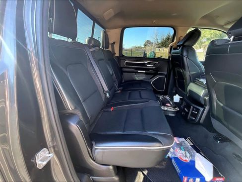 Used 2019 RAM 1500 Laramie image 29