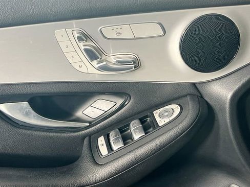 Used 2019 Mercedes-Benz GLC 300 4MATIC image 18
