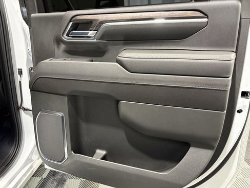 Used 2024 Chevrolet Silverado 2500 LTZ w/ LTZ Plus Package image 33