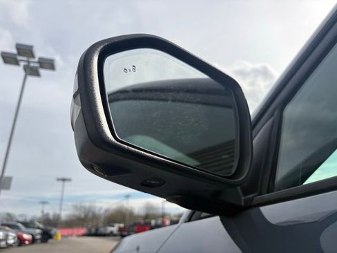 Used 2025 Ford Explorer ST image 14