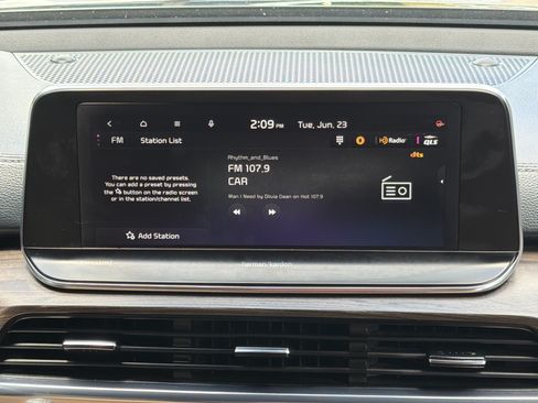 Used 2022 Kia Telluride SX w/ Towing Package FWD image 5
