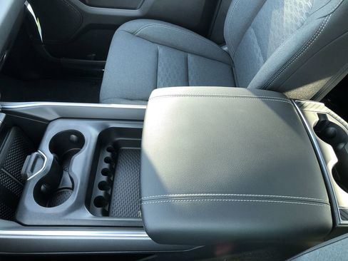 New 2026 RAM 1500 4x4 Crew Cab image 25