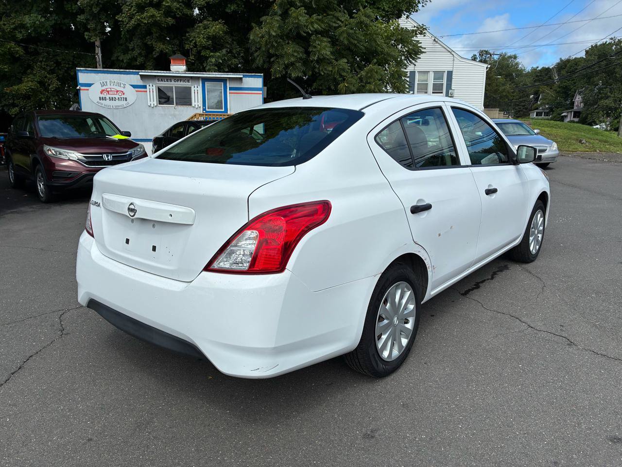 Used 2016 Nissan Versa S FWD image 5