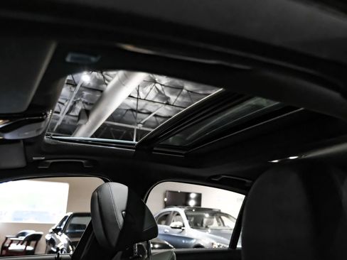 Used 2019 BMW 330i Sedan w/ Convenience Package image 5