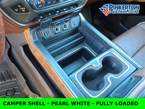 Used 2015 Chevrolet Silverado 1500 High Country w/ High Country Premium Package image 23