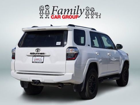 Used 2023 Toyota 4Runner SR5 Premium w/ Moonroof Package RWD image 4