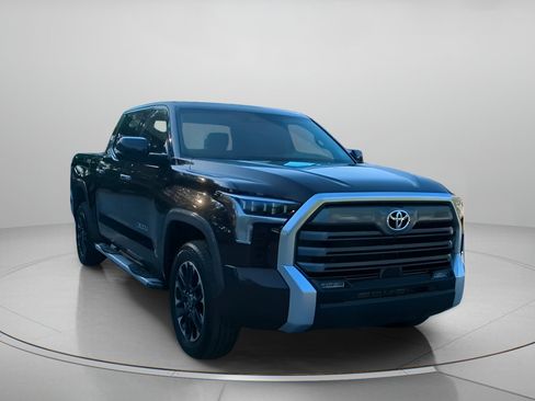 Used 2023 Toyota Tundra Limited AWD/4WD image 4