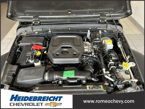 Used 2023 Jeep Wrangler Sport AWD/4WD image 10