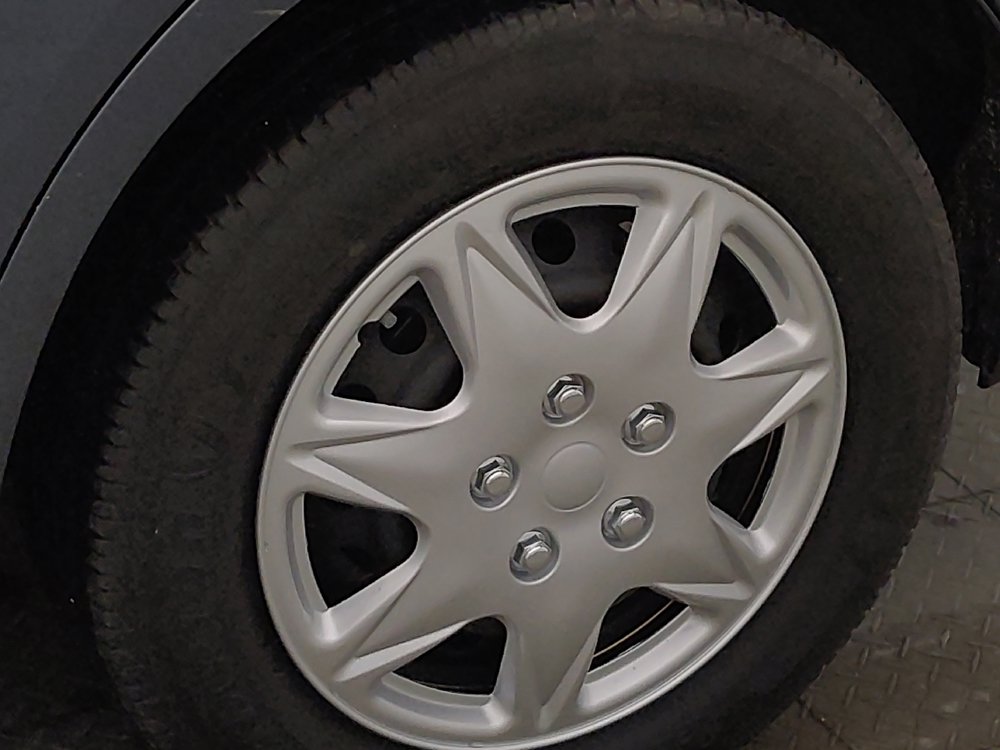 Used 2015 Toyota Corolla L FWD image 31
