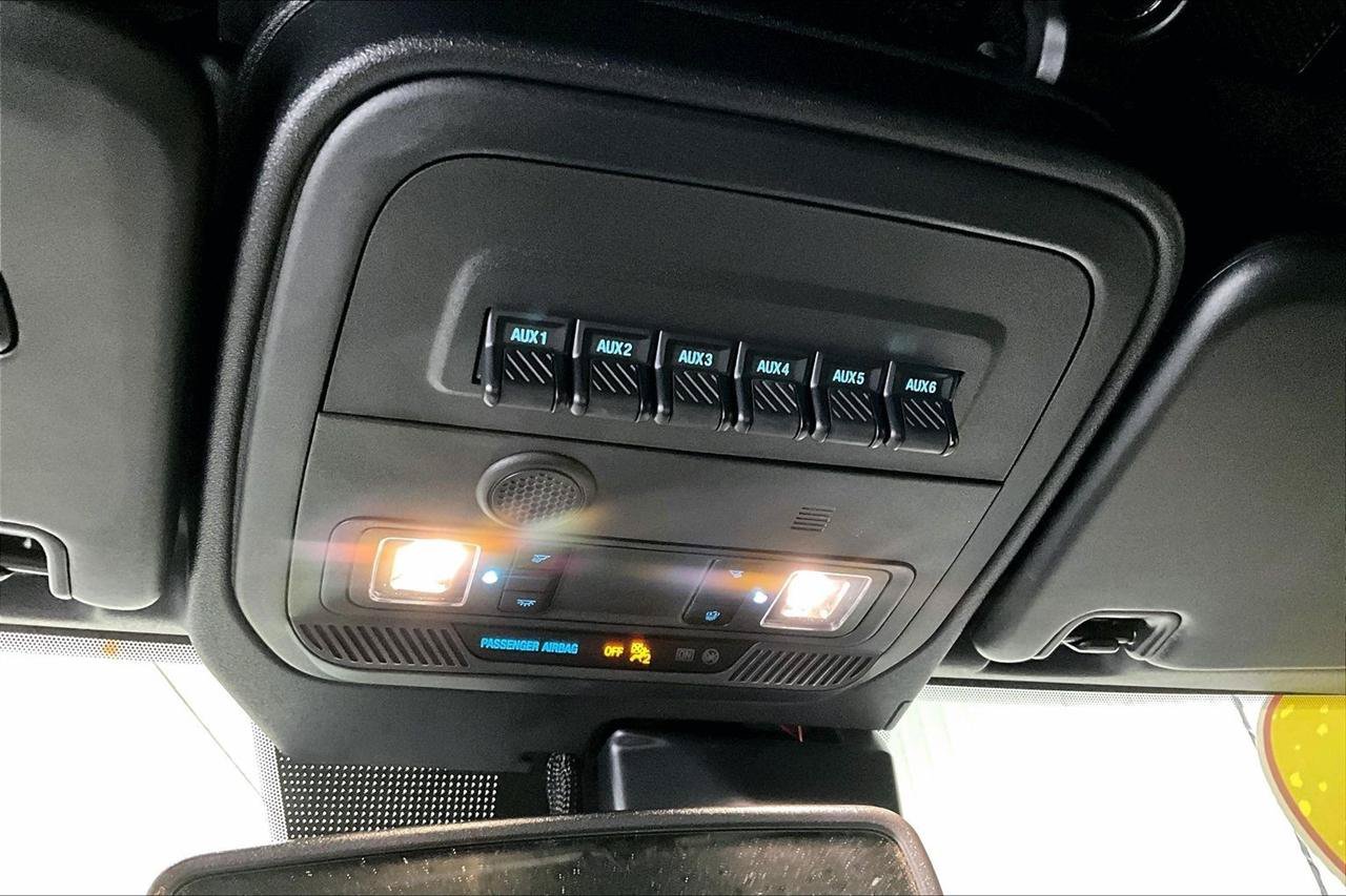 Used 2023 Ford Bronco Wildtrak AWD/4WD image 16