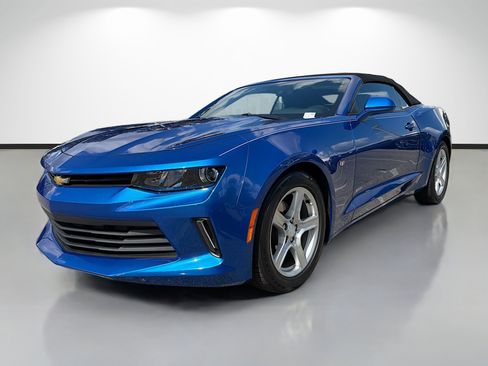 Used 2018 Chevrolet Camaro LT image 7