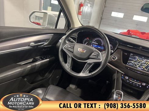 Used 2018 Cadillac XT5 Premium Luxury AWD/4WD image 27