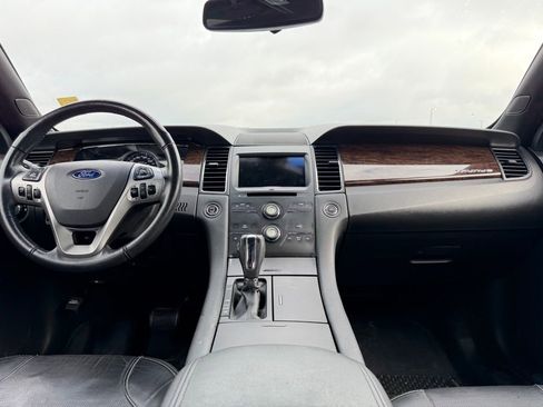 Used 2016 Ford Taurus Limited image 16