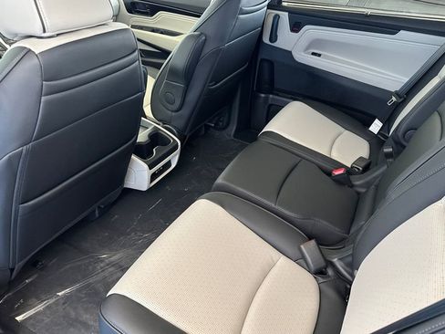 New 2026 Honda Odyssey Elite image 9
