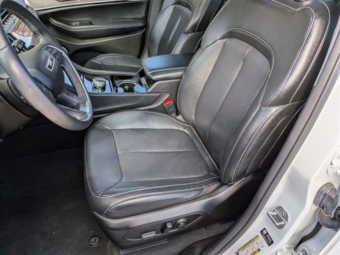 Used 2023 Jeep Grand Cherokee L Limited w/ Black Appearance Package image 24