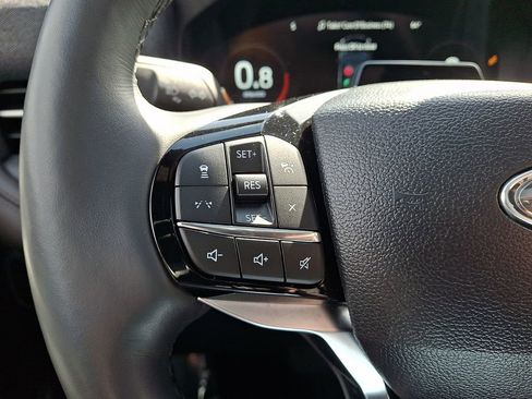 Used 2025 Ford Explorer Platinum w/ LUX Leather Package image 22