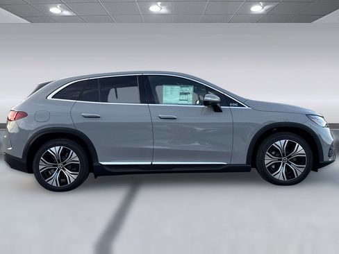 New 2026 Mercedes-Benz EQE 320 4MATIC SUV image 8