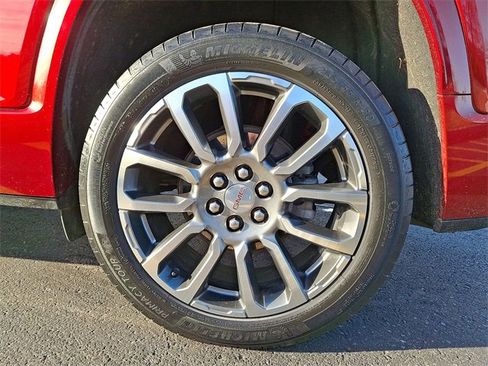 Used 2021 GMC Acadia Denali w/ Denali Ultimate Package image 32