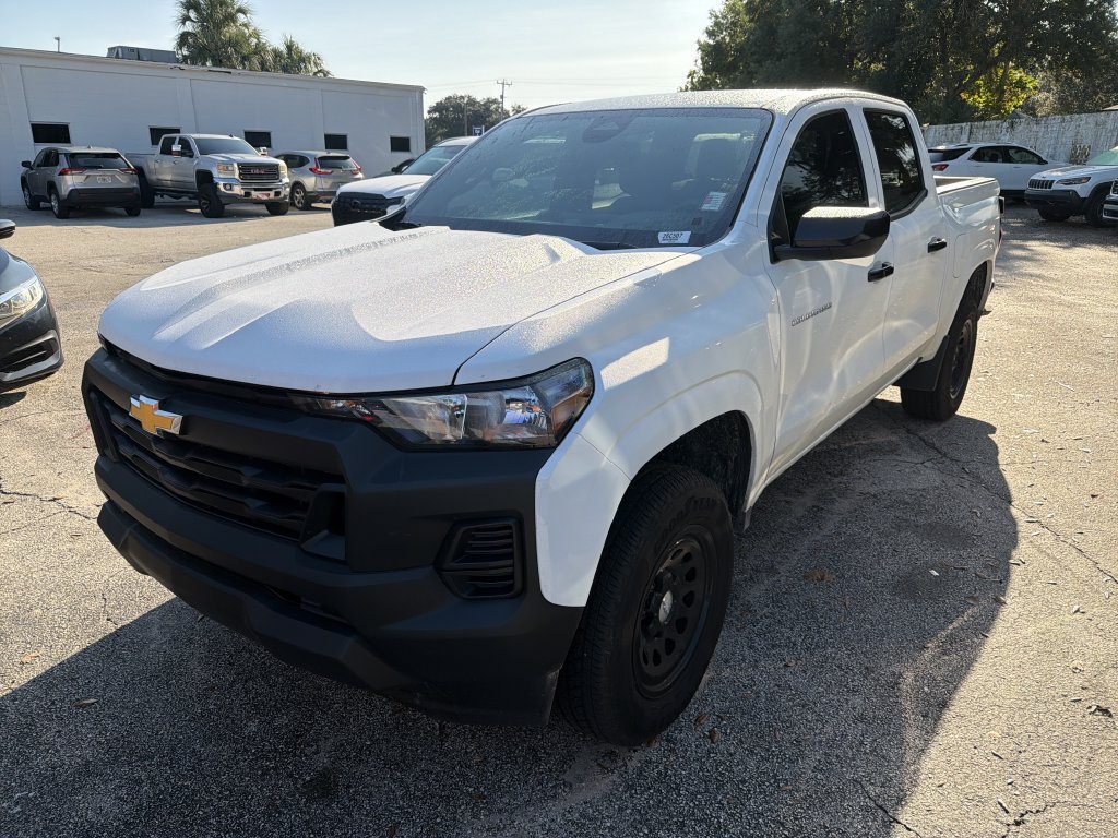 Used 2026 Chevrolet Colorado W/T RWD image 3