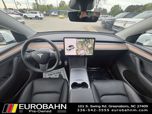 Used 2024 Tesla Model Y Performance image 16