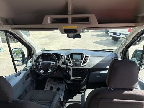 Used 2018 Ford Transit 350 XLT image 21