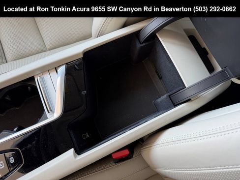 Used 2026 Volvo XC60 T8 Ultra w/ Climate Package PRO AWD/4WD image 28
