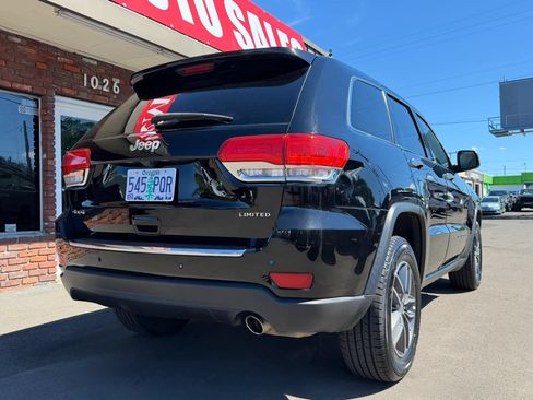 Used 2018 Jeep Grand Cherokee Limited AWD/4WD image 4