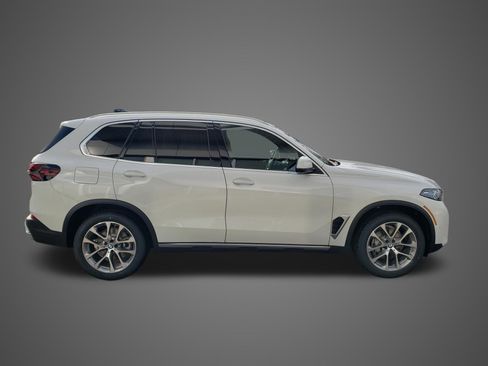 New 2026 BMW X5 xDrive40i w/ Premium Package image 5