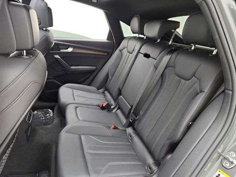 Used 2023 Audi Q5 2.0T Premium Plus w/ Premium Plus Package AWD/4WD image 12