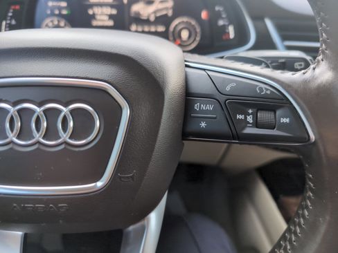 Used 2017 Audi Q7 3.0T Prestige image 28