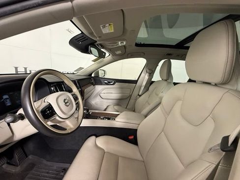 Used 2020 Volvo XC60 T5 Inscription w/ Protection Package FWD image 15