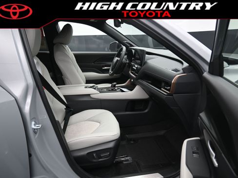 New 2026 Toyota Grand Highlander AWD Hybrid image 11