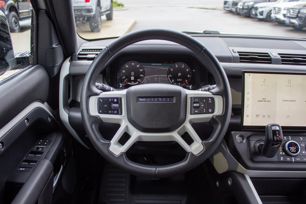 Used 2026 Land Rover Defender 110 X-Dynamic SE AWD/4WD image 14