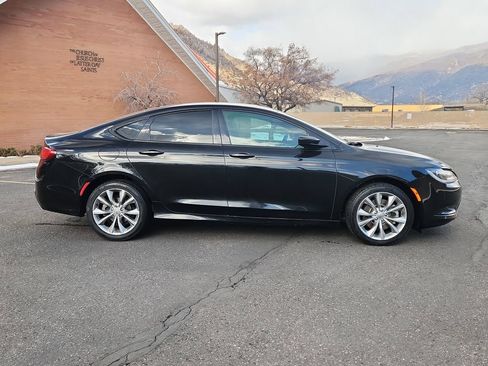 Used 2015 Chrysler 200 S AWD/4WD image 2