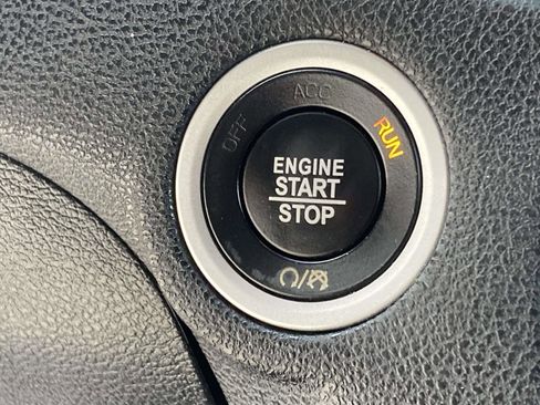 Used 2017 Dodge Charger R/T image 27