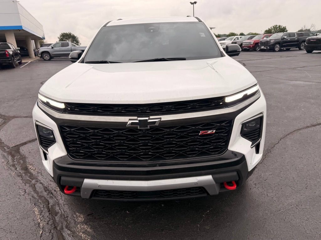 Used 2024 Chevrolet Traverse Z71 w/ Enhanced Driving Package AWD/4WD image 6