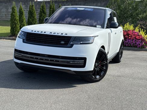 Used 2022 Land Rover Range Rover SE image 5