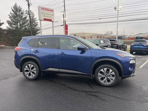 Certified 2023 Nissan Rogue SV image 7