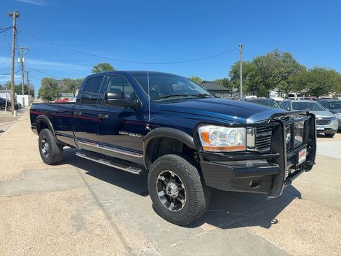 Used 2006 Dodge Ram 2500 Truck Laramie AWD/4WD image 4