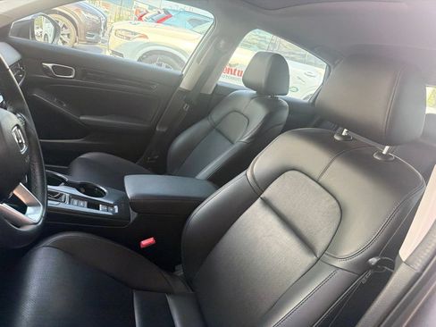 Used 2024 Honda Civic EX-L image 2