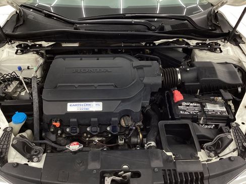 Used 2016 Honda Accord Touring image 45