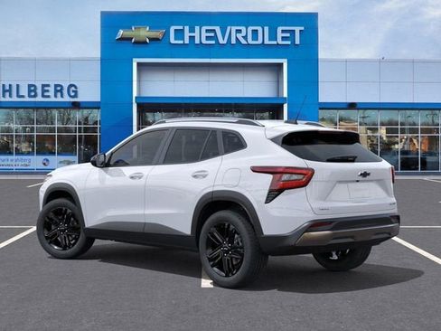 New 2026 Chevrolet Trax ACTIV w/ Sunroof Package image 3