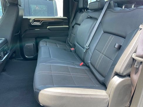 Used 2024 Chevrolet Silverado 2500 High Country AWD/4WD image 7