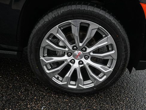 Used 2023 GMC Yukon XL Denali image 15