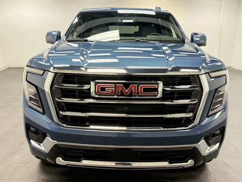 New 2026 GMC Yukon XL Elevation w/ LPO, Floor Liner Package image 10