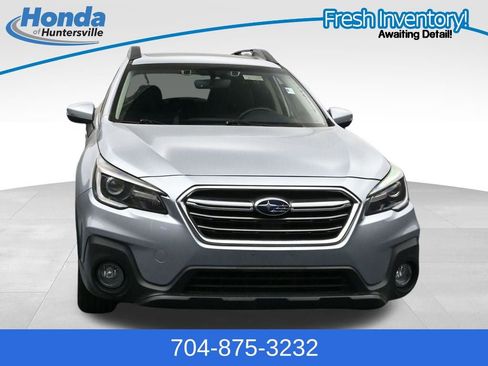 Used 2019 Subaru Outback 2.5i Limited AWD/4WD image 3