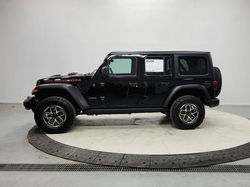 Used 2025 Jeep Wrangler Unlimited Rubicon image 4